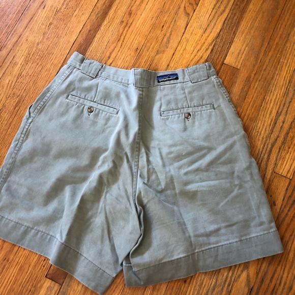 Vintage high-waisted Patagonia shorts - Picture 2 of 4